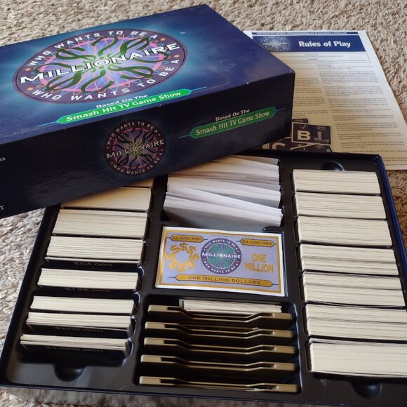 Who Wants to Be a Millionaire board game - Picture 2 of 4
